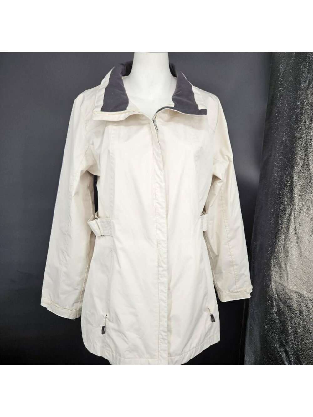 Gerry Jacket Rain Coat Parka Women Medium White Belted Adjust Zip Pockets Travel